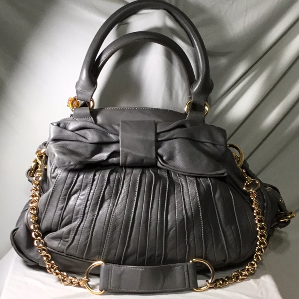 Gorgeous Betsy Johnson Elegant Gray Leather Handbag as is